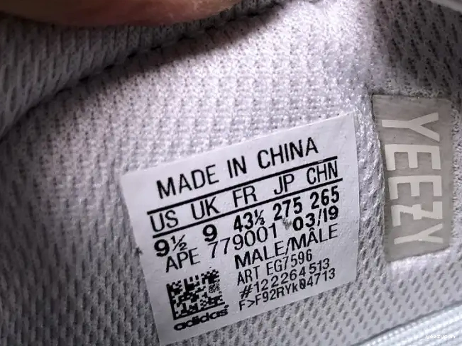 Yeezy Adidas Boost Analog EG7596 700 0605